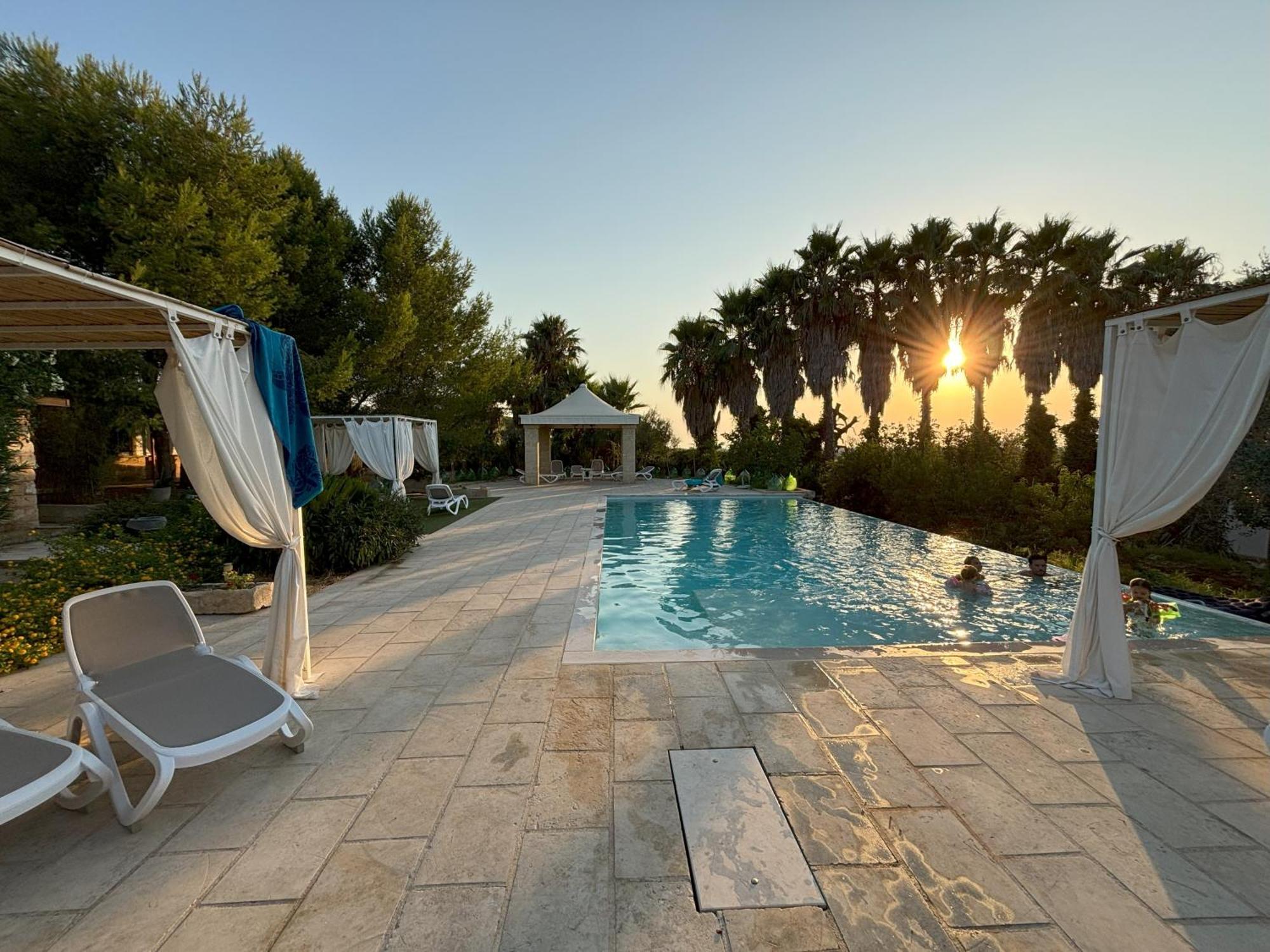White Pool 7P Matino - Gallipoli 外观 照片