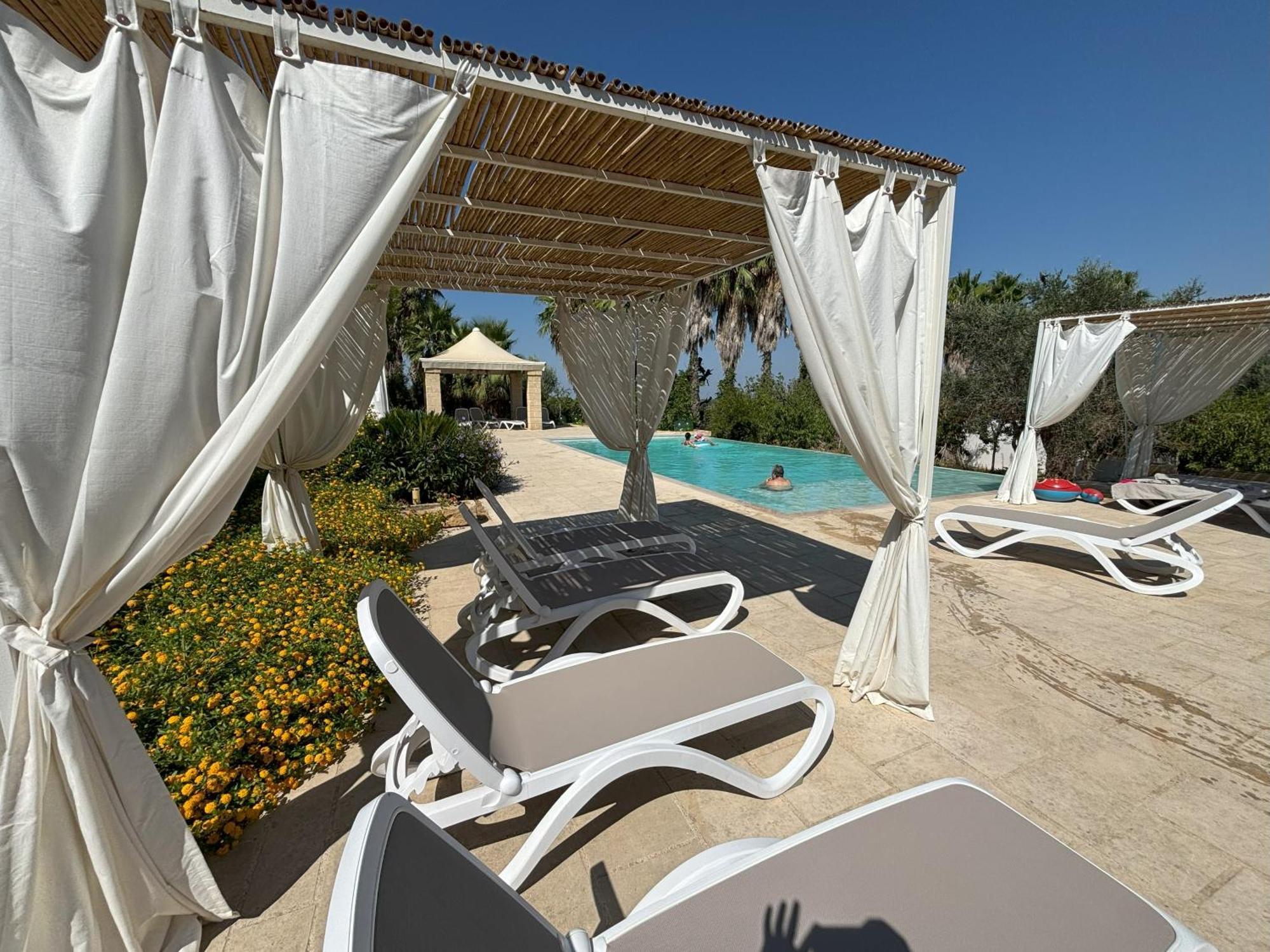 White Pool 7P Matino - Gallipoli 外观 照片